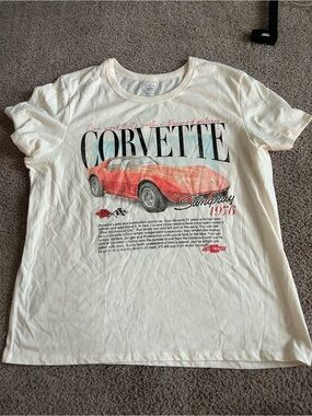 Hybrid Apparel Cream Corvette Graphic Tee with Red Car Print